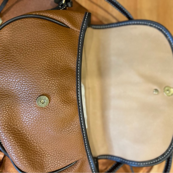 LONDON FOG TAN BAG WITH DARK BROWN TRIM - Picture 5 of 9